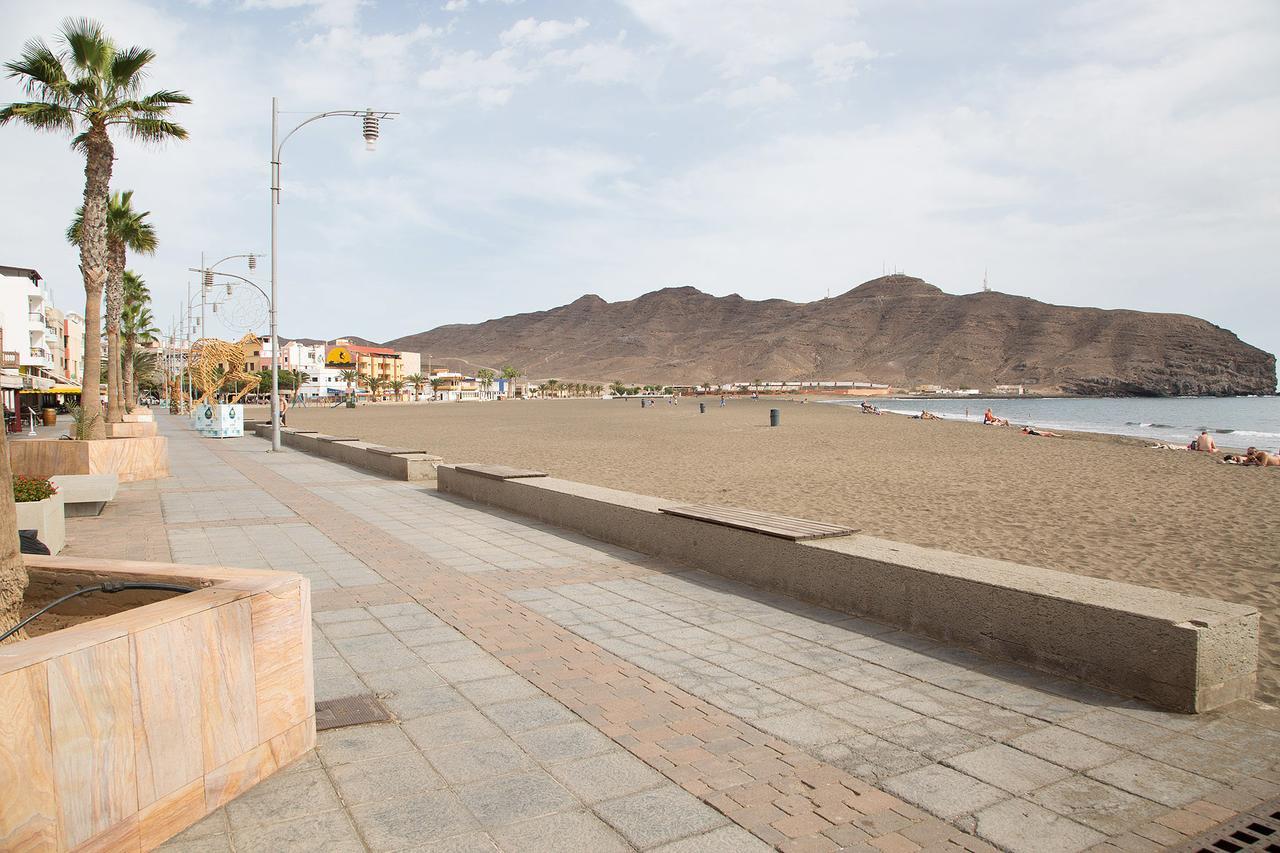 Apartamento con ascensor Gran Tarajal Playa Bagian luar foto